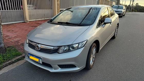 HONDA CIVIC 1.8 LXS 16V FLEX 4P AUTOMÁTICO